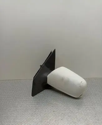 Toyota Yaris Manual wing mirror E11015735