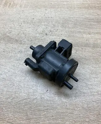 Mercedes-Benz Vito Viano W638 Vacuum valve A0005450427