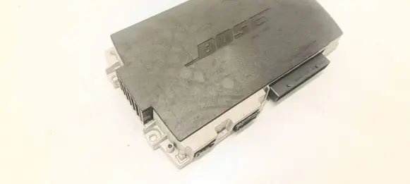Audi Q3 8U Sound amplifier 8X0035223D 3233620120 8X0035223B