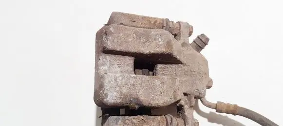 Toyota RAV 4 (XA30) Rear brake caliper advics38