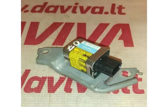 Lexus RX 450H Airbag deployment crash/impact sensor 187900-1731 89833-48020