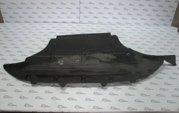 Audi Q5 SQ5 8R Engine splash shield/under tray 8R1863821