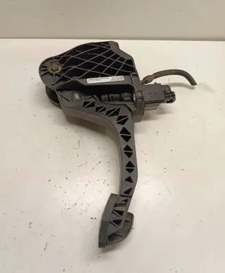 Volkswagen PASSAT B6 Clutch pedal 3C1721059AA