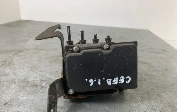 KIA Ceed ABS Pump 0265281951 589201H300