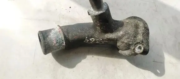 Engine coolant pipe/hose