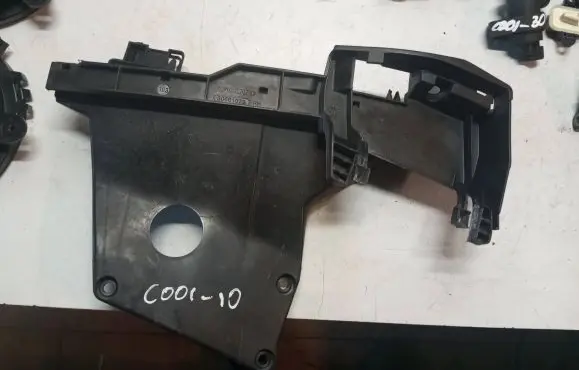 Volvo S80 Front door exterior handle/bracket 30661073