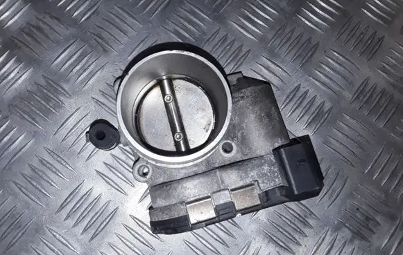 Audi A3 S3 8P Throttle valve 06A1330620