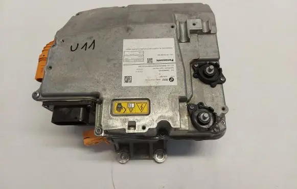Voltage converter inverter