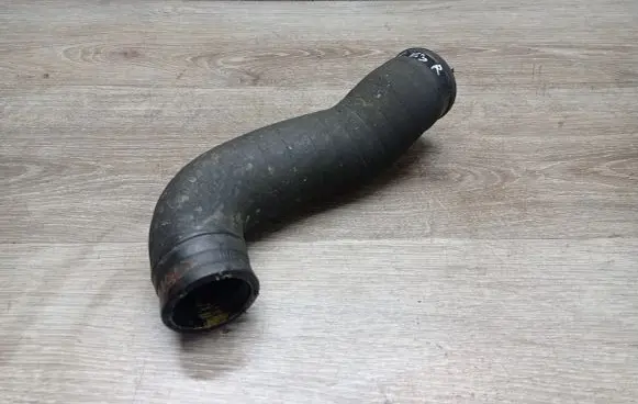 Volvo V70 Intercooler hose/pipe 30636856