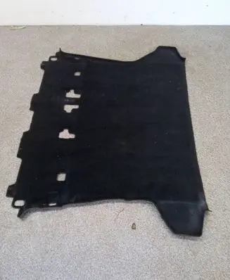 Trunk/boot floor carpet liner