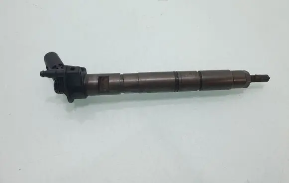 Audi A6 S6 C6 4F Fuel injector 059130277AJ