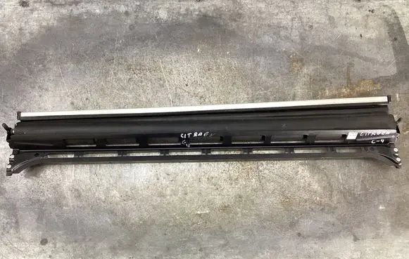 Citroen C4 I Picasso Loading door sun blind/shade 00139298