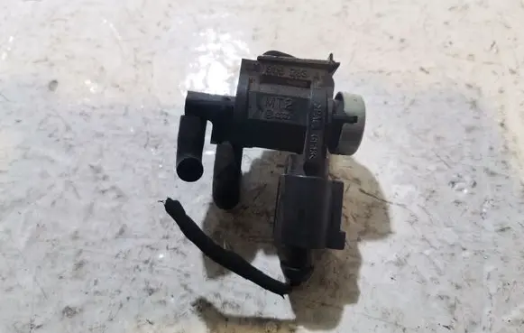 Volkswagen Golf VI Vacuum valve 1K0906283A