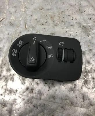 Audi Q3 8U Light switch 8X1941531AH