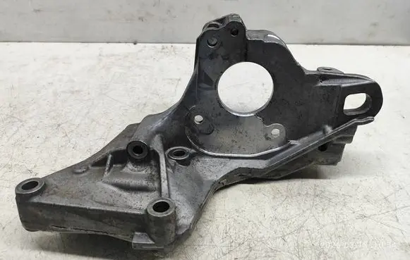 Volkswagen Crafter Engine mounting bracket GD0190511 ENAC46000 04L145169