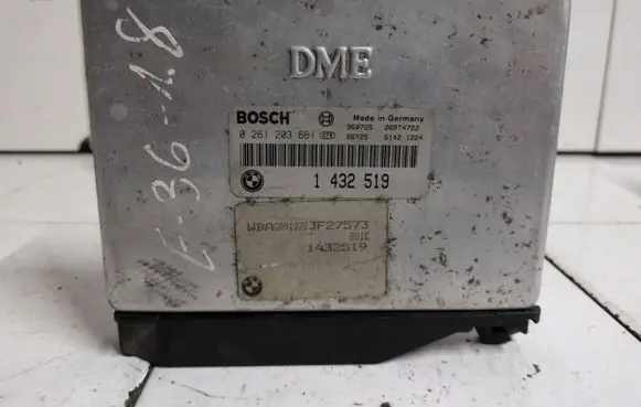 BMW 3 E36 Engine control unit/module 0261203661 1432519