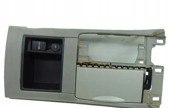 Toyota Camry Center console
