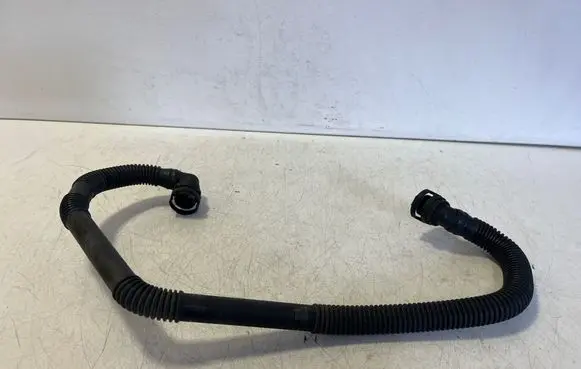 Audi Q7 4M Breather hose/pipe 4M0133817J