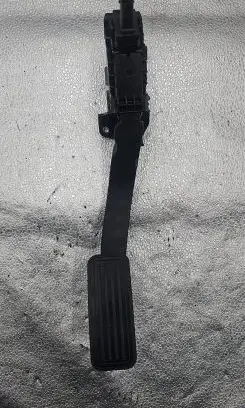 Tesla Model Y Accelerator throttle pedal 118869500A 1188695