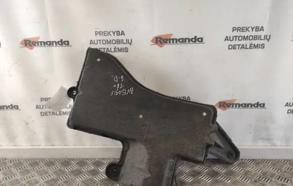 Toyota Avensis T270 Rear underbody cover/under tray 5762705010
