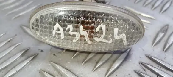 Mazda 5 Front fender indicator light P2829
