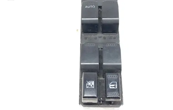 Suzuki Swift I Electric window control switch 