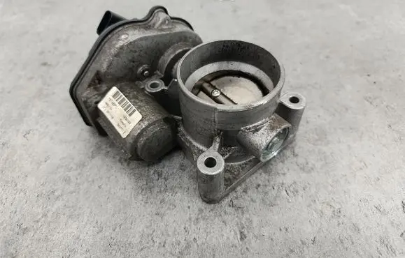 Ford Focus Throttle body valve 