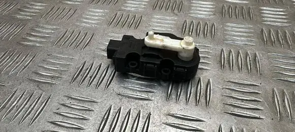 Jaguar XJ X351 Air flap motor/actuator MF113930070