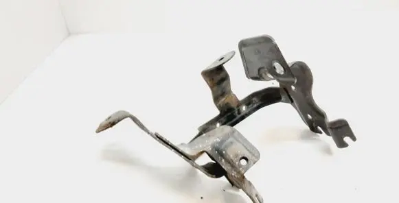 Volvo S60 Power steering pump mounting bracket 31317375