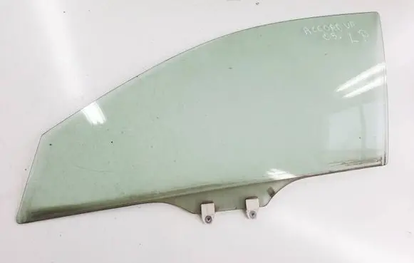 Honda Accord Front door window glass four-door