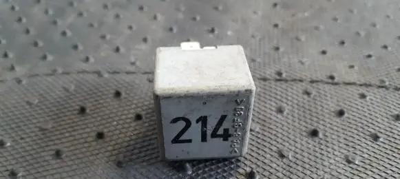 Audi A4 S4 B5 8D Other relay 443951253K 899512