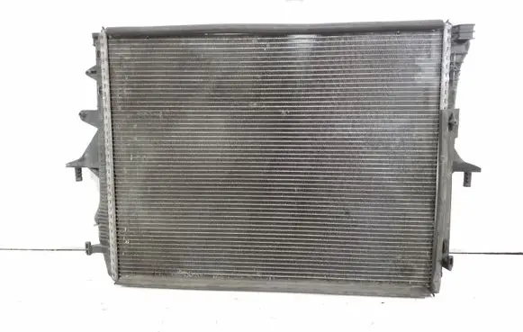 Audi Q7 4L Coolant radiator 7L6121253B