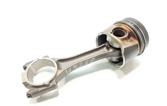 Volkswagen Golf VII Piston with connecting rod 