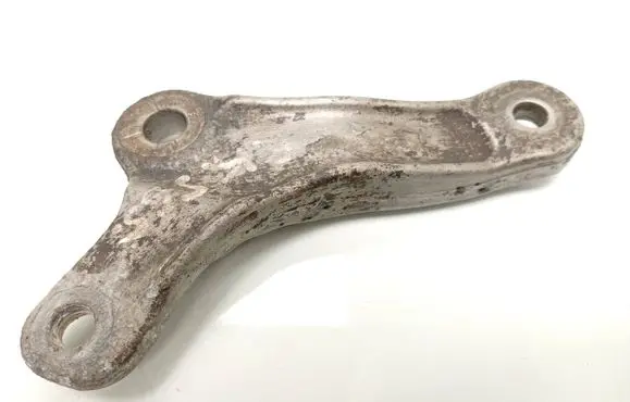 BMW 5 E60 E61 Sway bar bush bracket, front 6758527