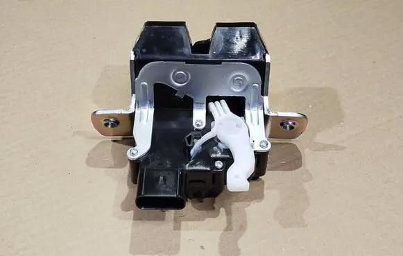 KIA Sportage Tailgate lock latch 81800P2000