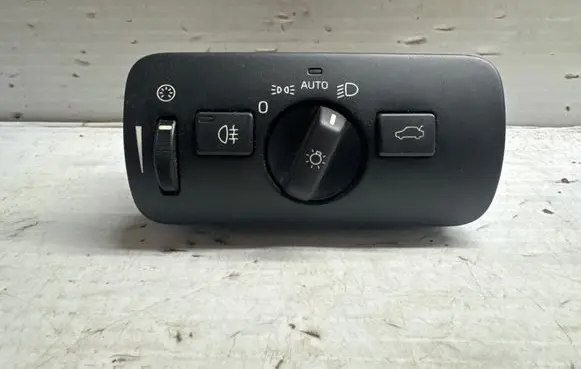 Volvo V40 Light switch 30739424
