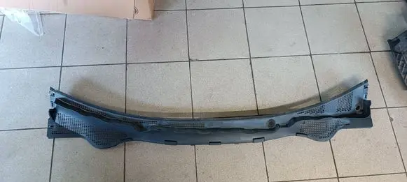 Renault Latitude (L70) Wiper trim 