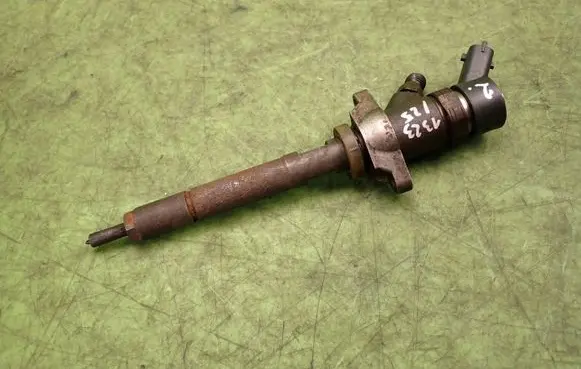 Ford Focus Fuel injector 0445110239