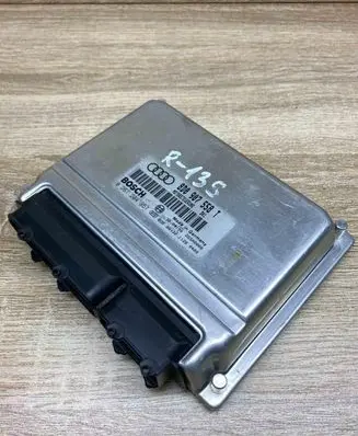 Audi A4 S4 B5 8D Engine control unit/module ECU 8D0907558T