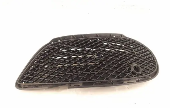 Mercedes-Benz C AMG W205 Front bumper lower grill 2058854123 2058852623
