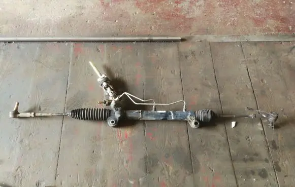 Nissan X-Trail T30 Steering rack