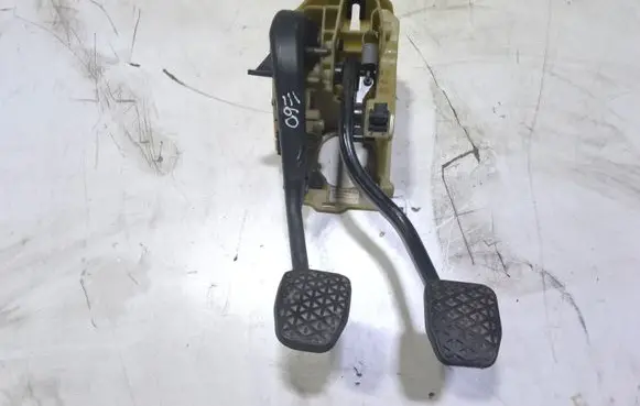 BMW 5 E60 E61 Pedal assembly 4010613