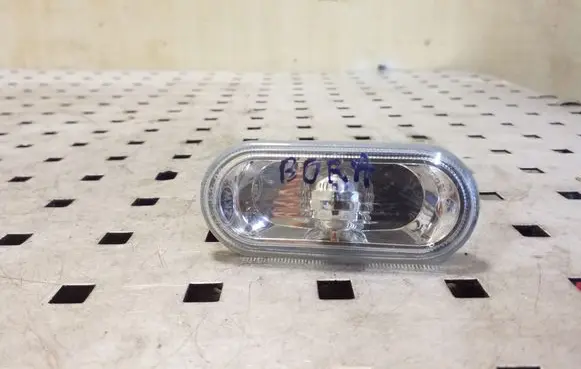 Volkswagen Bora Front fender indicator light 1J0949117
