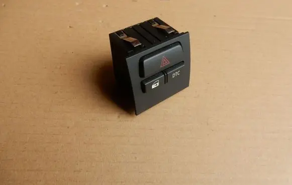 BMW 3 E90 E91 Hazard light switch 6945653 40590