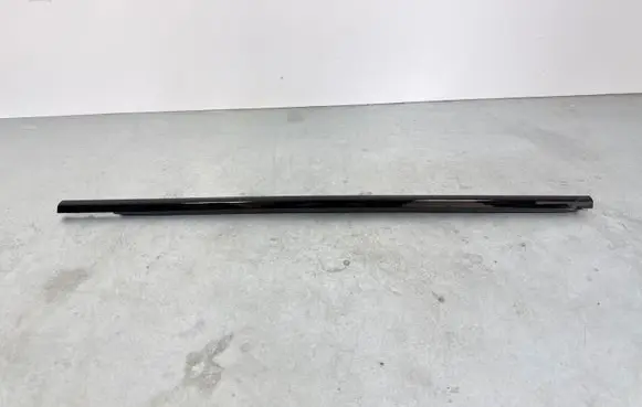 Land Rover Range Rover Velar Front door glass trim molding