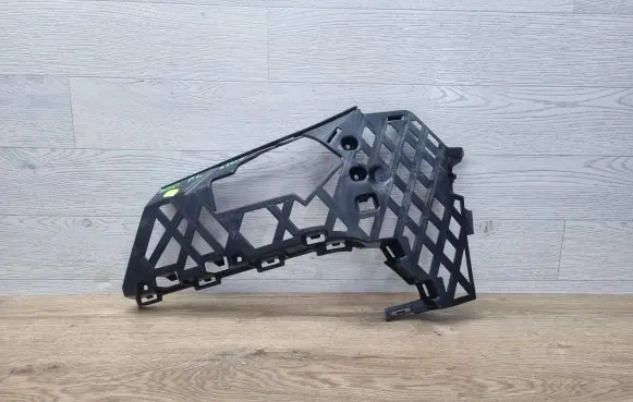 Volkswagen PASSAT B8 Front bumper mounting bracket 3G0807177