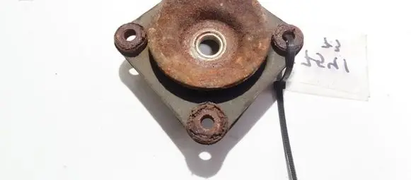 Volvo V70 Coil spring mount 