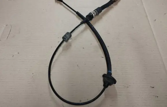 Gear shift cable linkage