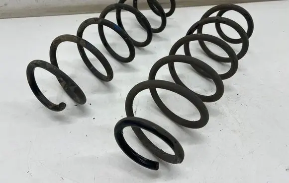 Toyota Yaris XP210 Rear coil spring 