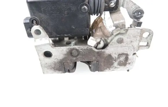 Dacia Logan I Rear door lock 